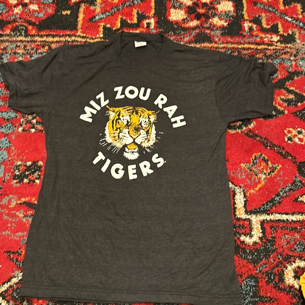Charlie Hustle Missouri Tigers Mizzou Medium Tee